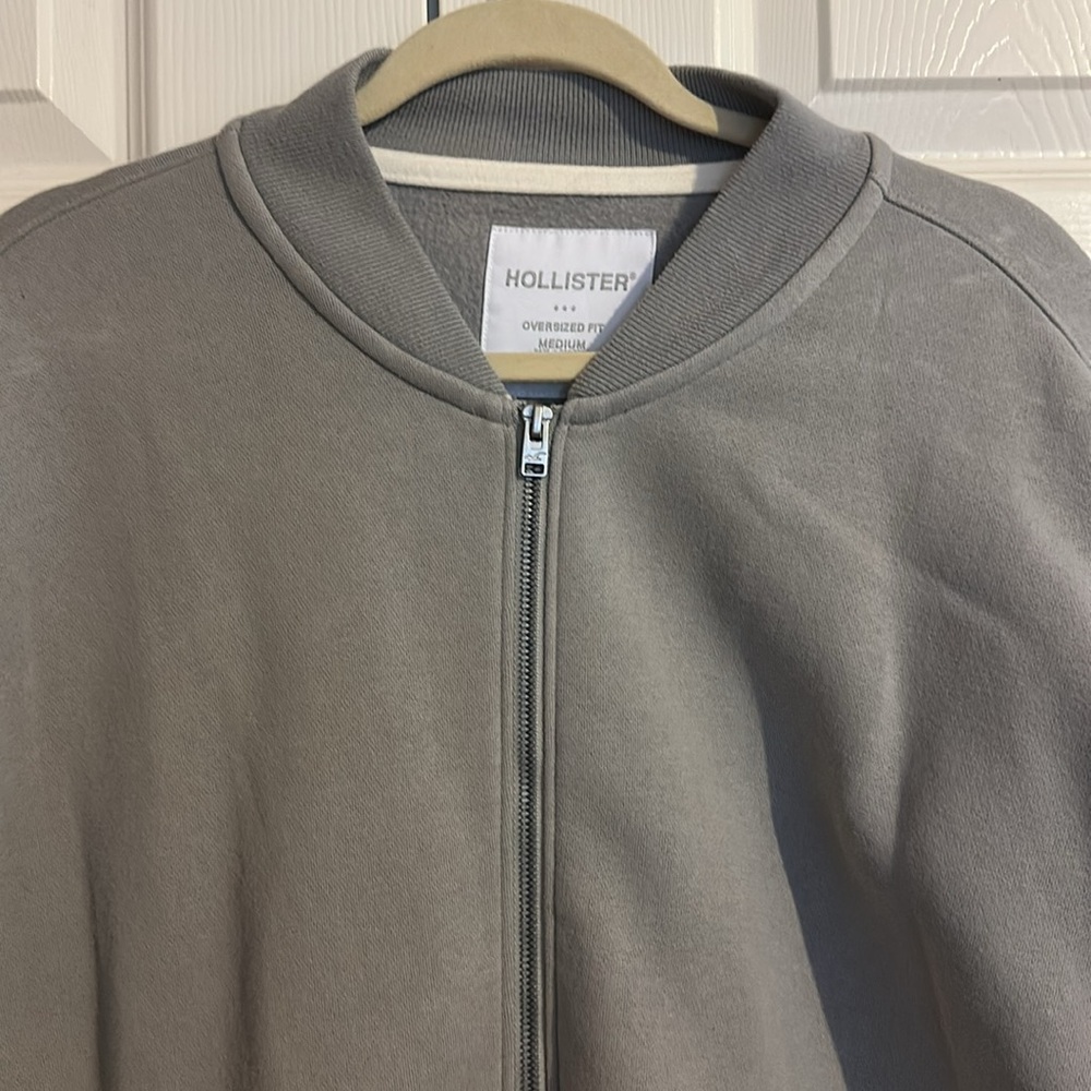 Men’s‎ Grey Hollister zip up sweatshirt size medium - Picture 2 of 4